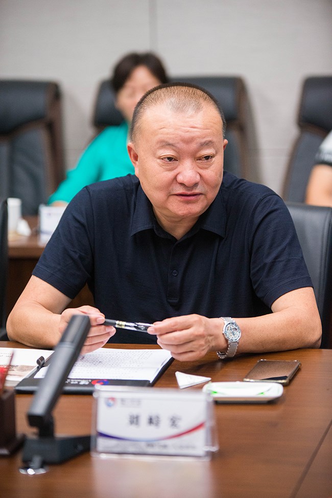 XLG_6296.jpg XLG_6296.jpg