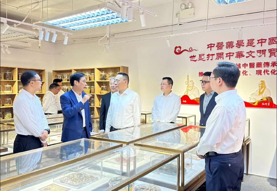 图片4.jpg 图片4.jpg